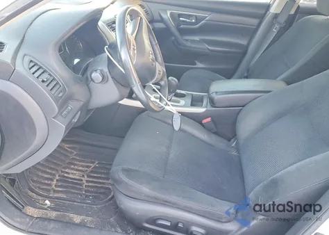 2015 Nissan Altima 2.5 из США, поврежденный, VIN 1N4AL3AP5FC284411